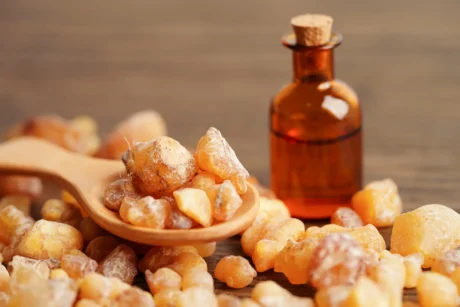 frankincense-olibanum-aromatic-resin-used-incense-perfumes
